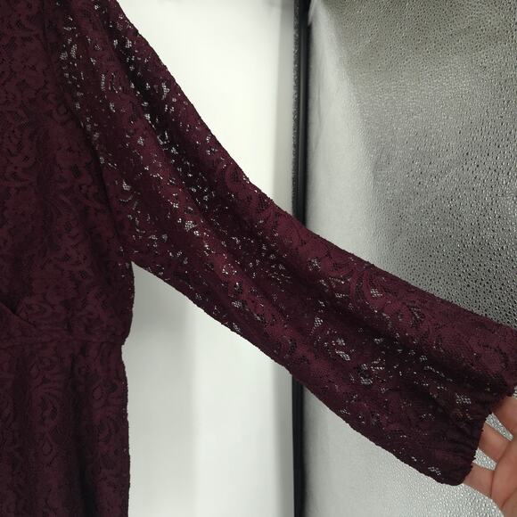 Lane Bryant Wine Colored Lace Surplice Peplum Blouse Size 26/28 NWT - Picture 7 of 9